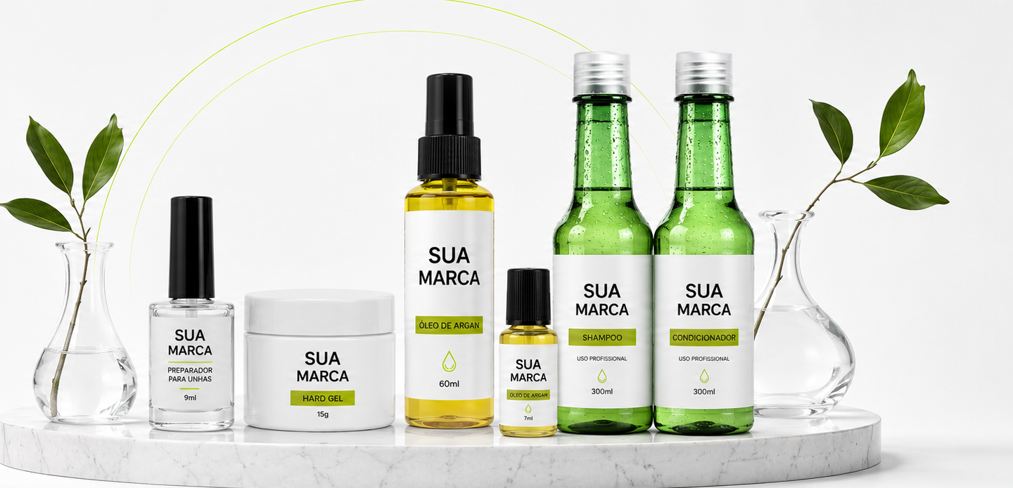 Embalagens de preparadores, gel, óleo de argan, shampoo e condicionador com marca própria